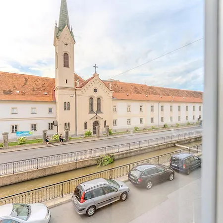 Hakuna Cozy-living Center - Free Parking * Štýrský Hradec