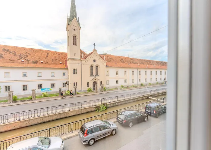Hakuna Cozy-living Center - Free Parking * Štýrský Hradec